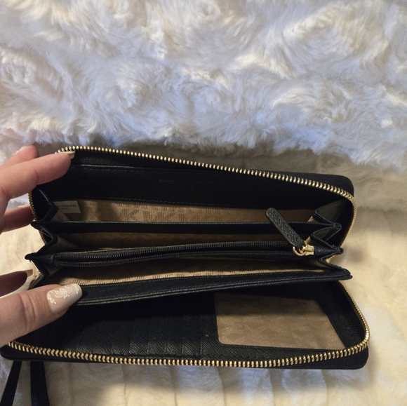 Michael Kors Wristlet - Picture 4 of 4